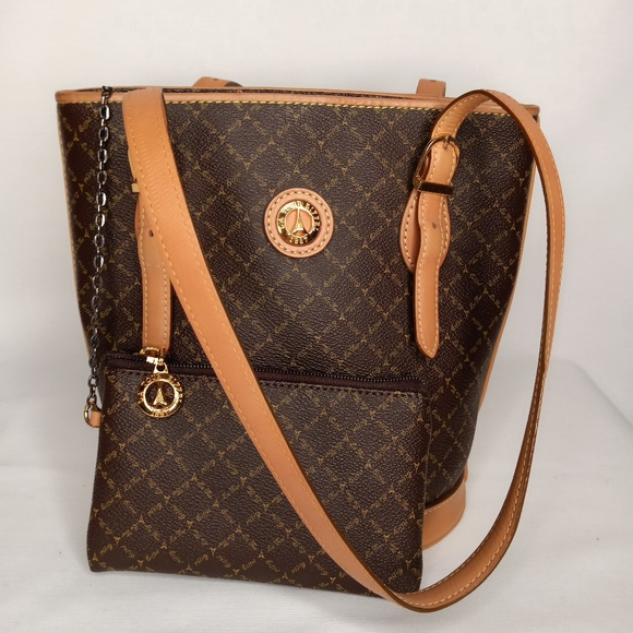 La Tour Eiffel Handbags - LA TOUR EIFFEL Bucket purse